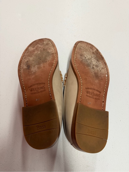 G.H.Bass Weejuns penny loafer
Size 11
B45 main image 4